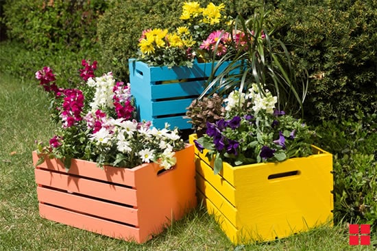 Decoração de jardim com caixotes personalidos
